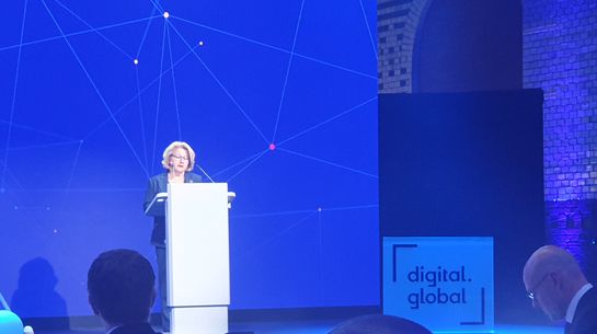 Svenja Schulze stellt die neue Digitalpolitik vor.