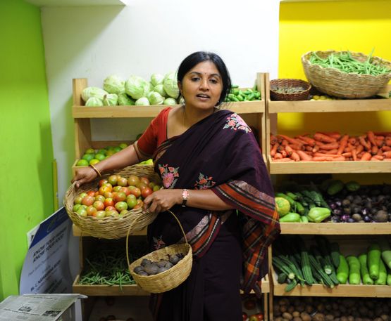 ICRA, Indien, Ernährung, Einkauf, Verkauf, Geschäft, Lebensmittel, Obst, Gemüse
