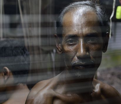 BANGLADESCH, Distrikt Tangail, Kalihati, Dorf Southpara, Sari Weberei