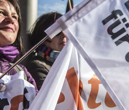 Bread for the World at the demonstration against the free trade agreements TTIP and CETA in Berlin. (Photo: Hermann Bredehorst)