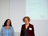 Monika Willich (links) und Linda Corleis