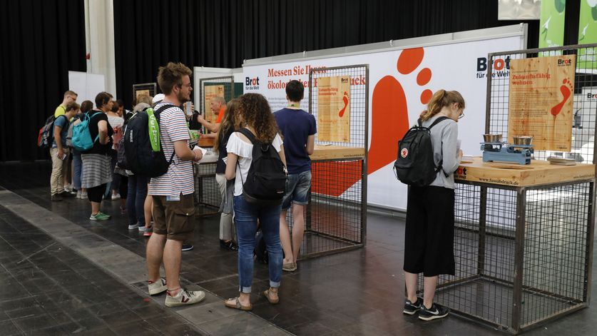21. Juni 2019. Brot für die welt beim  Deutscher Evangelischer Kirchentag in Dortmund. Foto: Am Stand zum Ökologischen Fußabdruck