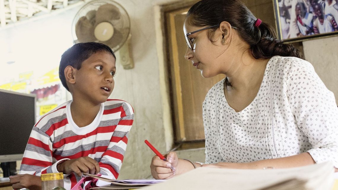 Organisation BBA (Bachpan Bachao Andolan) in Delhi, Indien | Mukti Ashram im Stadtteil Ibrahimpur in Nord-Delhi | Falldokumentation durch die Kinderschutzbeauftragte Sapna Yadar | Karim, 10 Jahre, aus Kinderarbeit in einer Pension mit Restaurant befreit