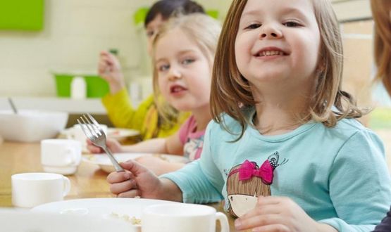 Warum gesundes und nachhaltiges Essen in der Kita wichtig ist