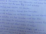 Ausschnitt aus dem Brief den mit Bewohner des UNHCR-Humanitarian Centers bei meinem Besuch überreichen: "Unsicherheit und Verfolgung halten weiter an."