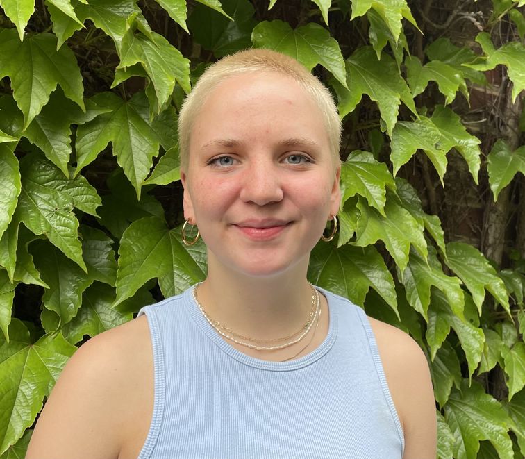 Portrait der Freiwilligen Rahel