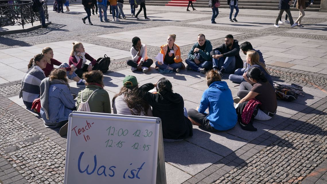 Teach-Ins als Teil unserer Utopie: Bildung zu Themen, die uns wirklich interessieren