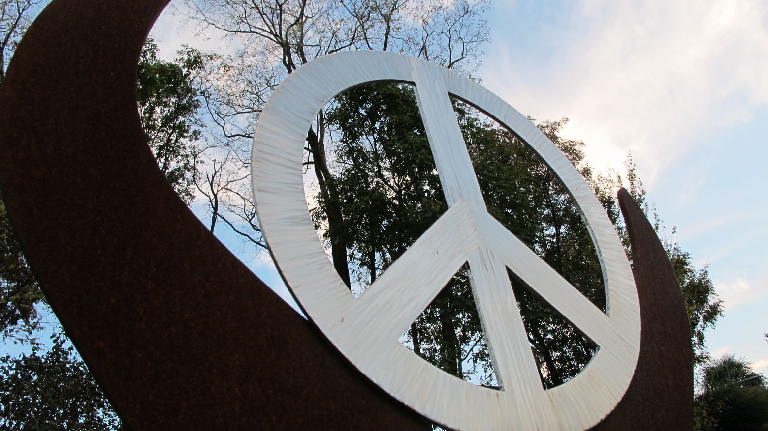 Skulptur im Friedenzentrum Rovereto