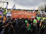 Brot für die Welt auf der Kohle-Demo in Berlin