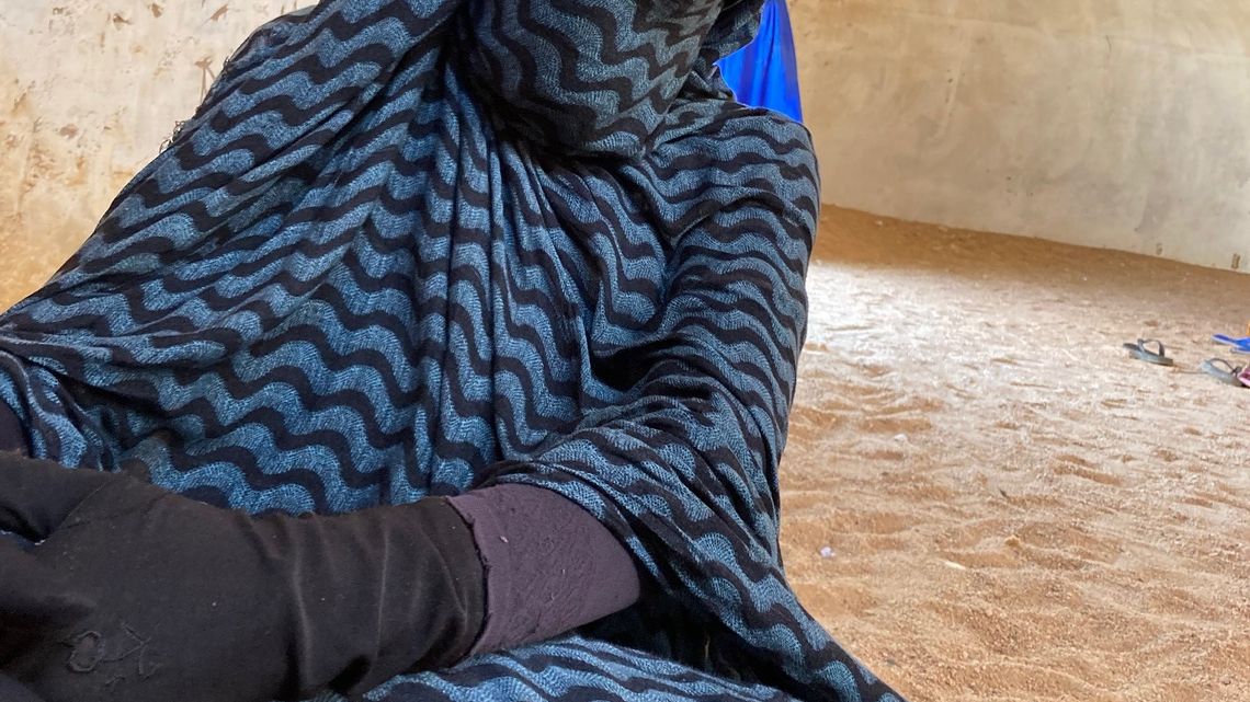 Witwe des letztes Jahr getöteten Sudanesen im Flüchtlingslager: "Ich bin völlig alleine und kann nicht mehr."."