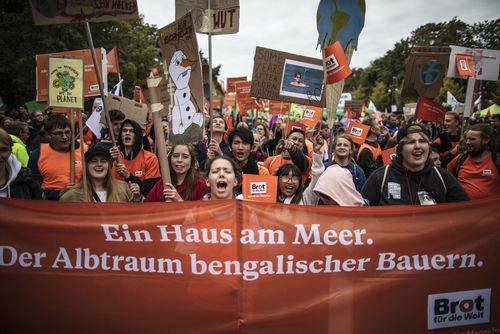Brot für die Welt am 20.09.2019 beim Klimastreik in Berlin Brot für die Welt am 20.09.2019 beim Klimastreik in Berlin