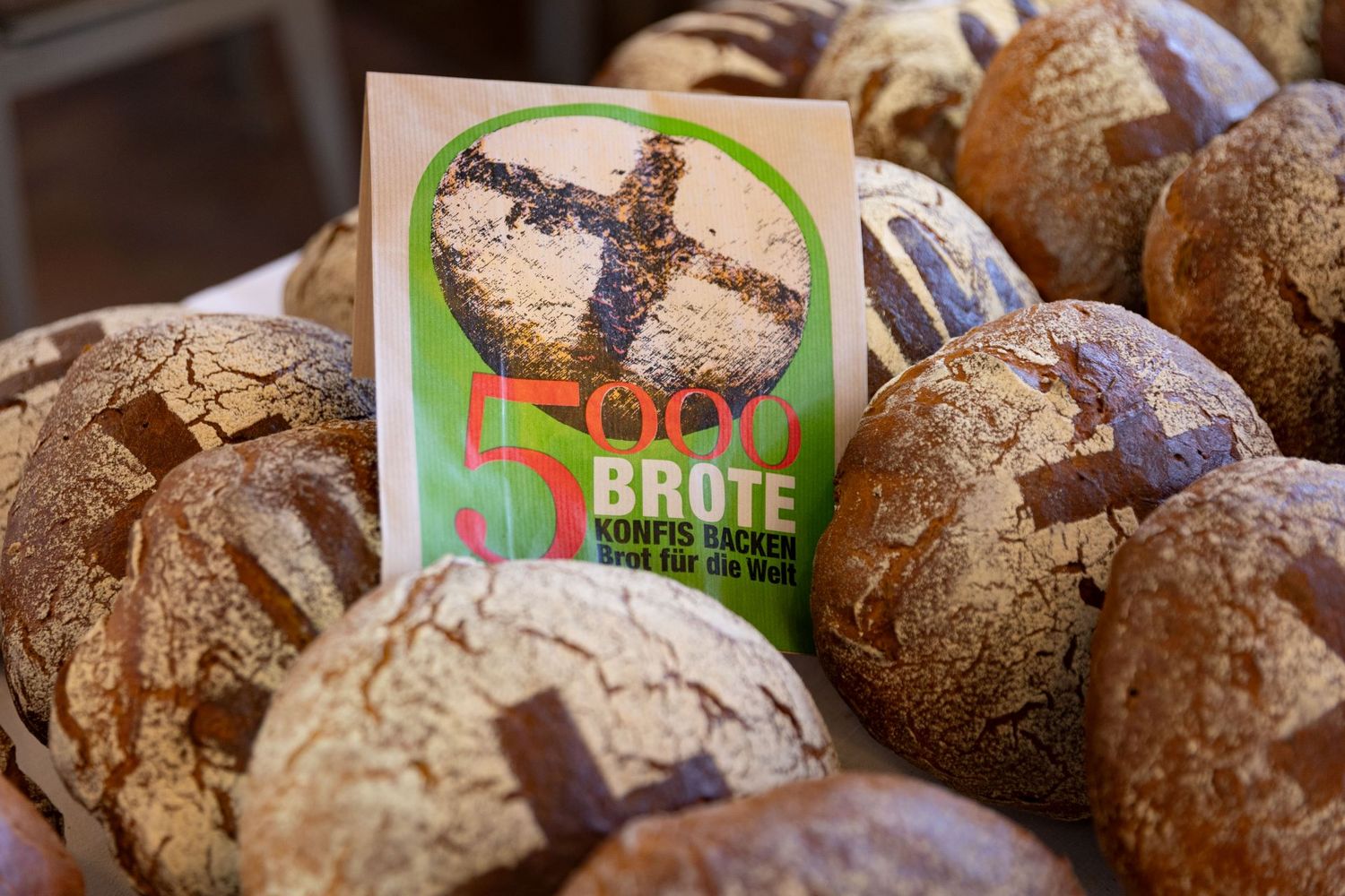 5000 Brote-Aktion in Steinau a.d. Straße eröffnet | Brot für die Welt