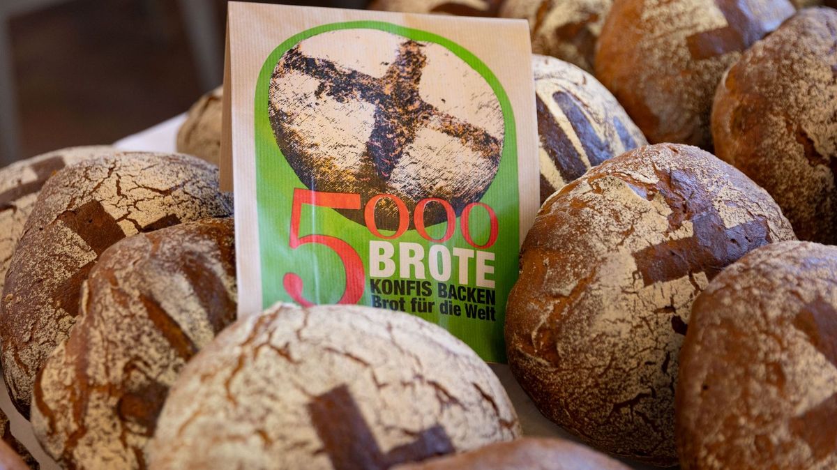 5000 Brote-Aktion in Steinau a.d. Straße eröffnet | Brot für die Welt