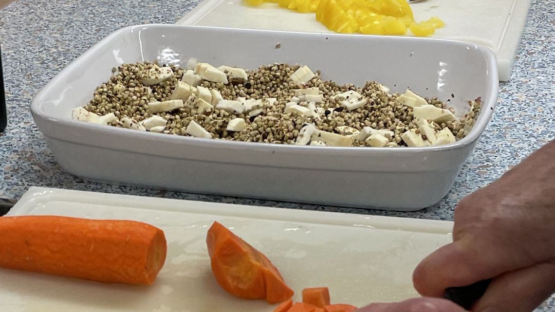 Gemüse muss geschnitten werden