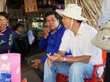 Die Menschen aus Tra Vinh erklären die Notwendigkeit von Anpassungsmaßnahmen