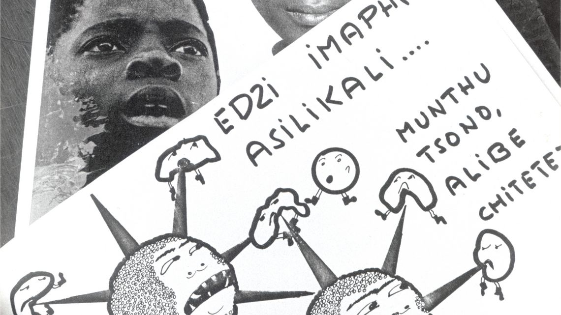 Text auf Rückseite vom original Fotoabzug:MalawiAufklärungsschriften zum Thema Aids (EDZI)Foto: Friedrich StarkBilderdienst BfdWStafflenbergstr. 76, 7000 Stuttgart 1Kennwort: Brot-Werbung