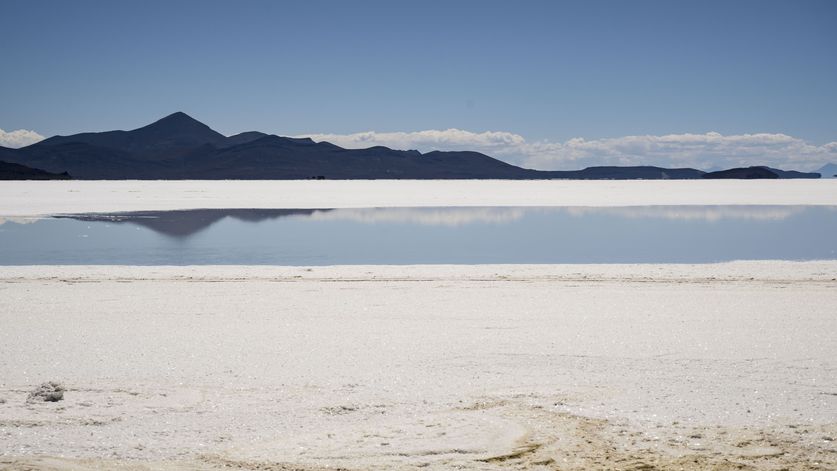 Im Salzsee Salar de Uyuni lagern gigantische Lithiumvorkommen.