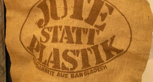 Jutetasche mit dem Aufdruck "Jute statt Plastik" 