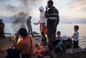 Griechenland, Chios. Das Bild zeigt eine Familie aus Syrien im Jahr 2015.