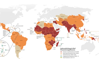 Die Weltkarte stellt die Werte dar, welche Anpassungsfinanzierung 129 Staaten der Erde erhalten.