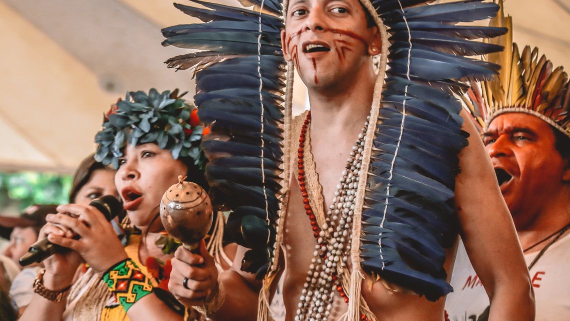 Vertreter_innen indigener Gemeinschaften demonstrierten für den Schutz ihrer Wasserrechte auf dem Alternativen Weltwasserforum 