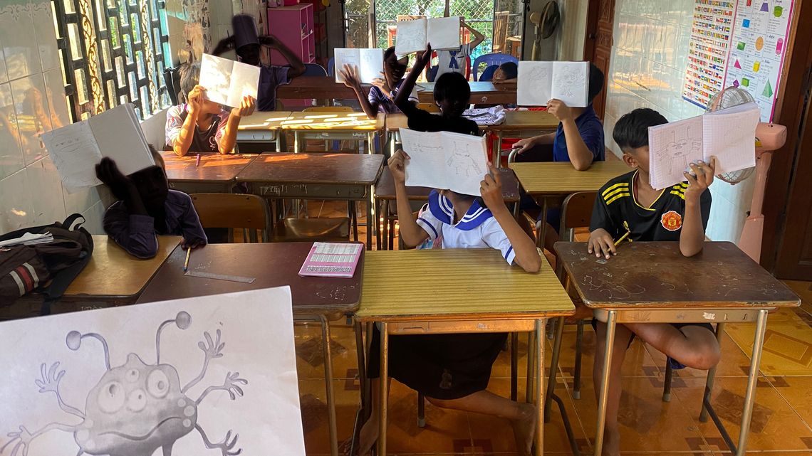 Monster zeichnen: Kinder lernen Körperteile auf Englisch