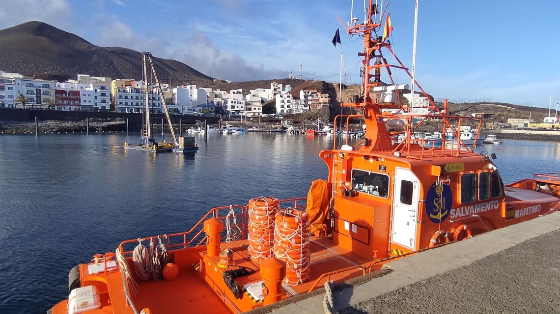 Rettungsboot der spanischen Küstenwache im Hafen von La Restinga (El Hierro)