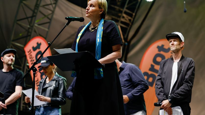 Abendsegen nach Konzert von der A Capella Band, "Füenf“ von Pfarrerin Dr. Dagmar Pruin, Präsidentin, Brot für die Welt, Diakonie Katastrophenhilfe beim Kirchentag 2023 auf dem Hauptmarkt in Nürnberg.