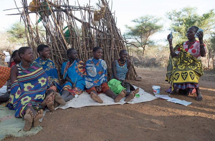Teresa Teresa und ihre Frauen-Spargruppe, Dorf in der Nähe von Moroto, Uganda Projektpartner ECO - Ecological Christian Organisation
