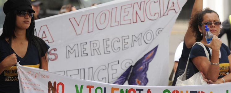 Kundgebung am "Internationalen Tag gegen die Gewalt gegen Frauen"