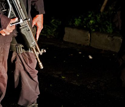 Bewaffnete Polizisten in San Salvador