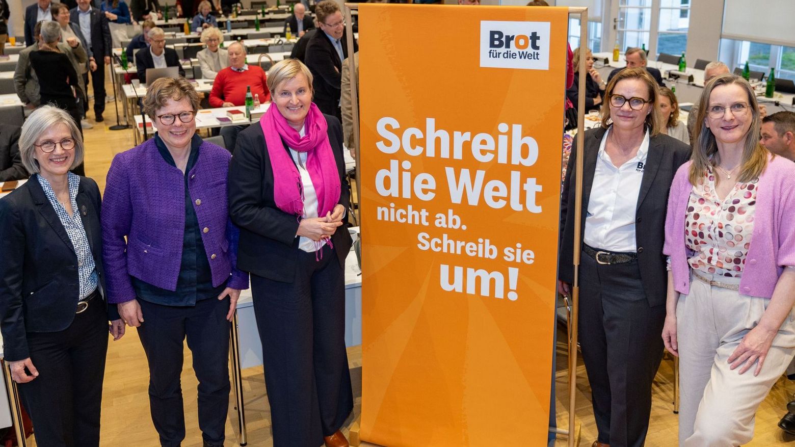 Gruppenfoto anlässlich der Frühjahrssynode EKKW