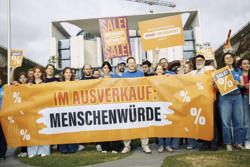 Protest_Menschenwürde im Ausverkauf