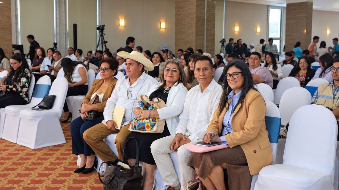 Mexikanische Delegation und Publikum