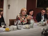 Zweite von links: Claudia Roth (Bündnis 90/Die Grünen), Bundestagsvizepräsidentin 