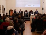 Ansicht des Konferenzsaals mit TeilnehmerInnen