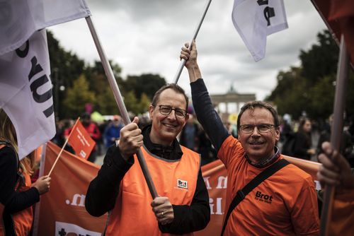 Brot für die Welt am 20.09.2019 beim Klimastreik in Berlin Brot für die Welt am 20.09.2019 beim Klimastreik in Berlin