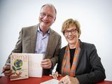 Füllkrug-Weizel stellt gemeinsam mit Sven Plöger ihr Buch vor. 