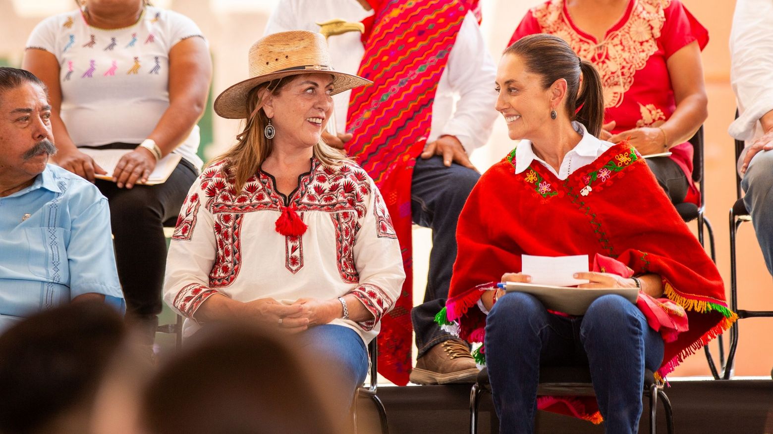 Die zukünftige Präsidentin Mexikos, Claudia Sheinbaum (r.), zusammen mit der gewählten Gouverneurin von Morelos, Margarita Saravia.