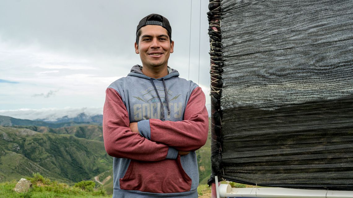 David Velázquez junto al atrapanieblas