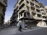 Zerstörter Straßenzug in Syrien
