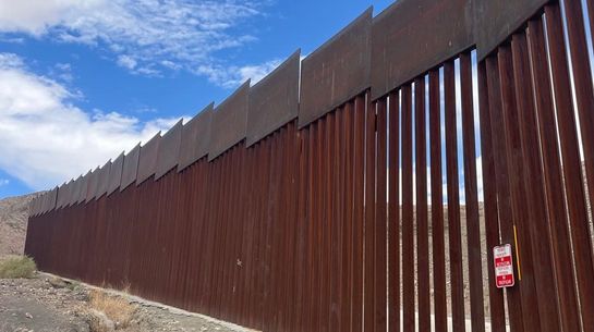 Grenzzaun in der Wüste bei Ciudad Juarez