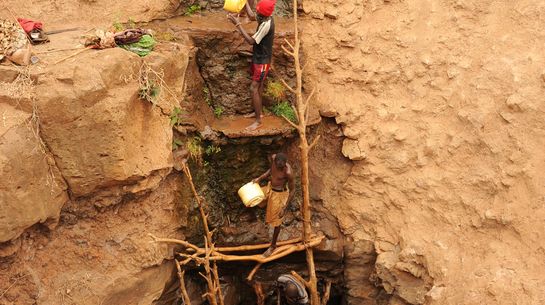 Extremer Wassermangel in Kenia, vielfach eine Konfliktursache für gewaltförmige Auseinandersetzungen zwischen unterschiedlichen Gemeinschaften und/oder Nutzer:innen-Gruppen