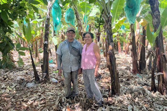 Bauer Francisco Imán Vílchez und seine Frau Elizabeth Mendoza Fernandez