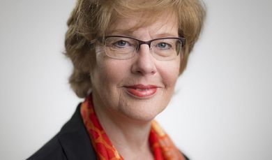 DEU, Deutschland, Berlin, 27.04.2015:  Cornelia Füllkrug-Weitzel, Präsidentin Brot für die Welt und Diakonie Katastrophenhilfe. Vorstandsvorsitzende des Evangelischen Werks für Diakonie und Entwicklung e.V.(Hermann Bredehorst/Brot für die Welt)