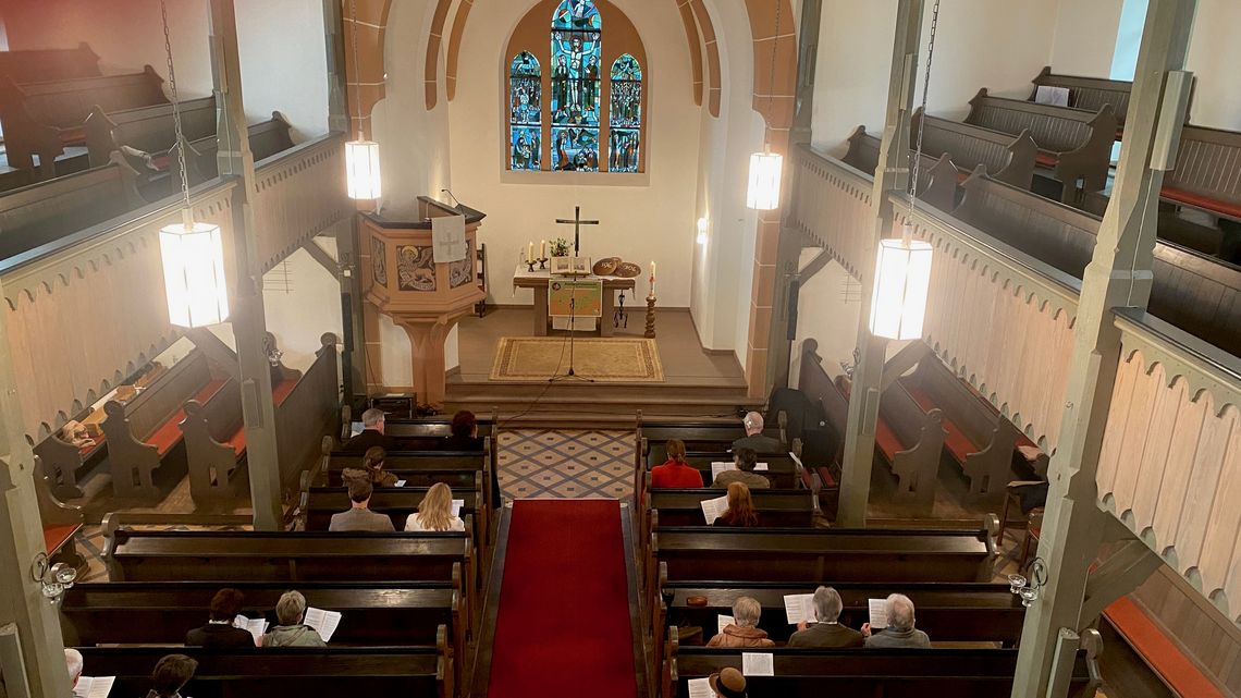 Blick in die Kirche 2