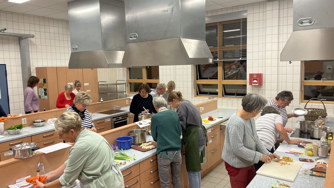 kreatives gemeinsames Zubereiten von Speisen 