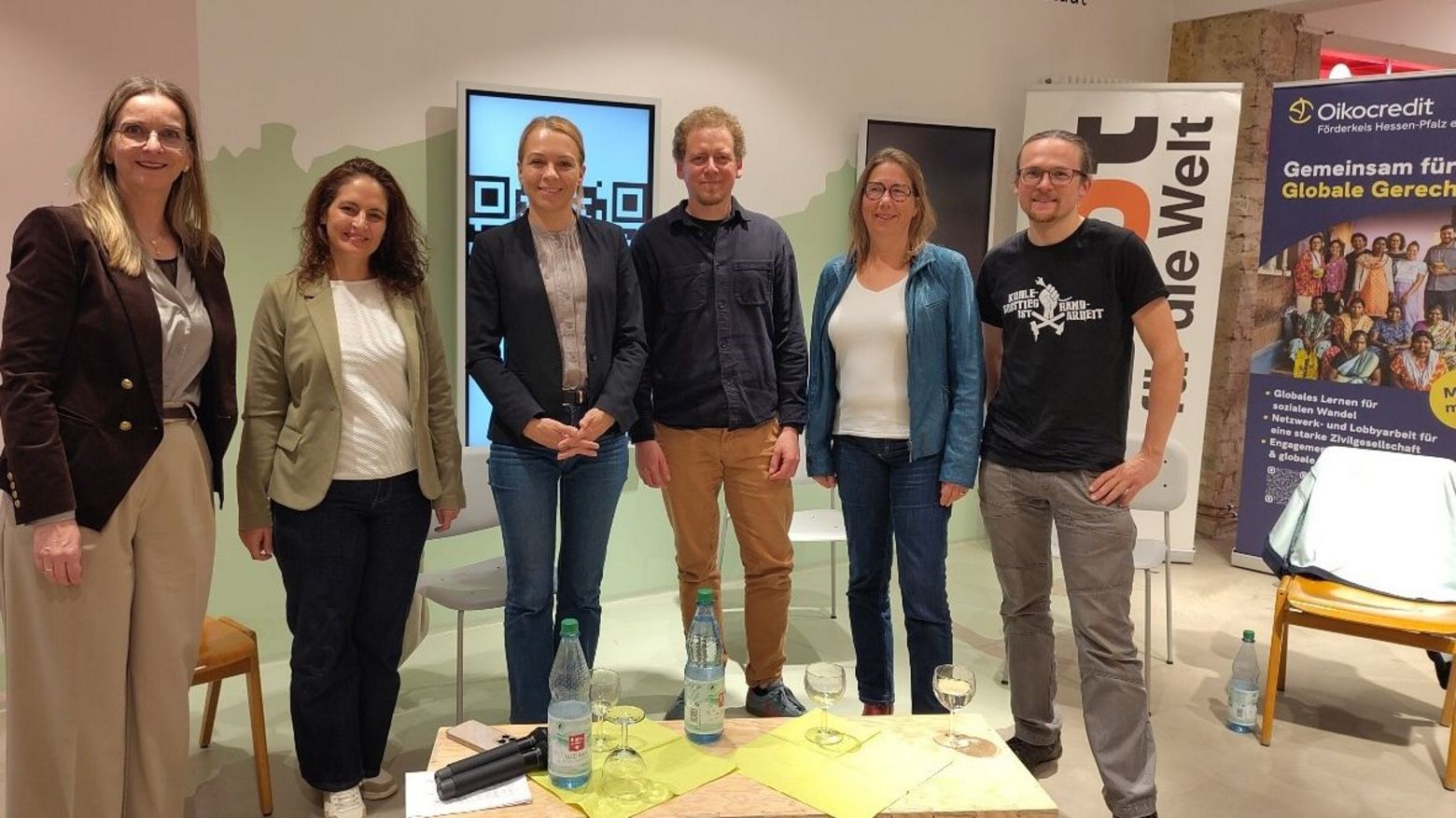 Gruppenfoto der Referent*innen