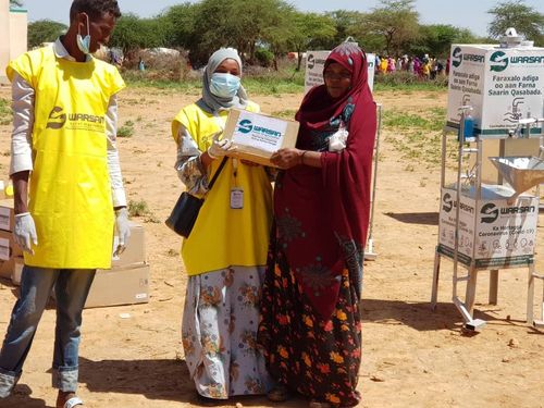 Somalia: Hygienemaßnahmen, Verteilung von Seife Somalia: Hygienemaßnahmen, Verteilung von Seife