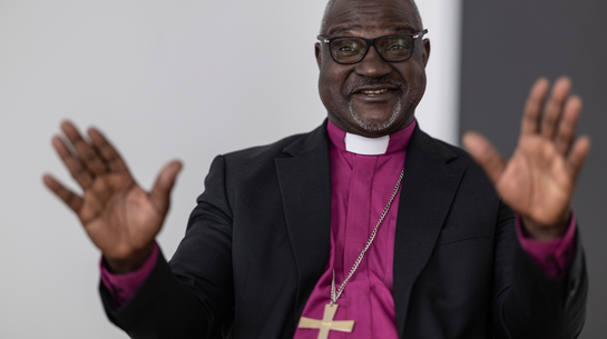 Der nigerianische Erzbischof und Präsident des Lutherischen Weltbunds Musa Panti Filibus bei seinem Besuch in Berlin.
